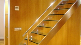 2. interiorisme_barcelona_escala_vidre_badalona_ibiza