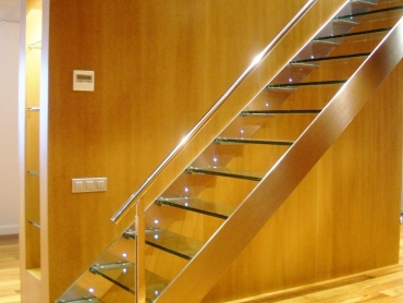 2. interiorisme_barcelona_escala_vidre_badalona_ibiza