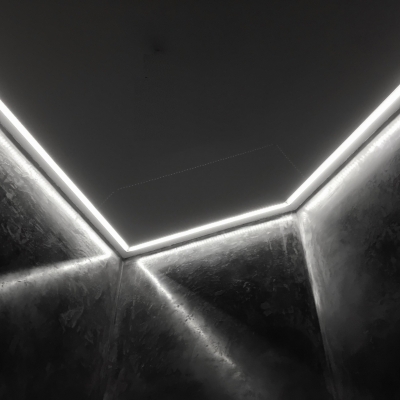 18. iluminación_foseado techo_ perfil integrado_baño