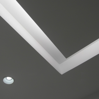 8. iluminación_foseado techo_ perfil integrado_producto_traddel_clinica dental