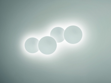 9. iluminación_puck wall art_vibia_producto_clinica dental